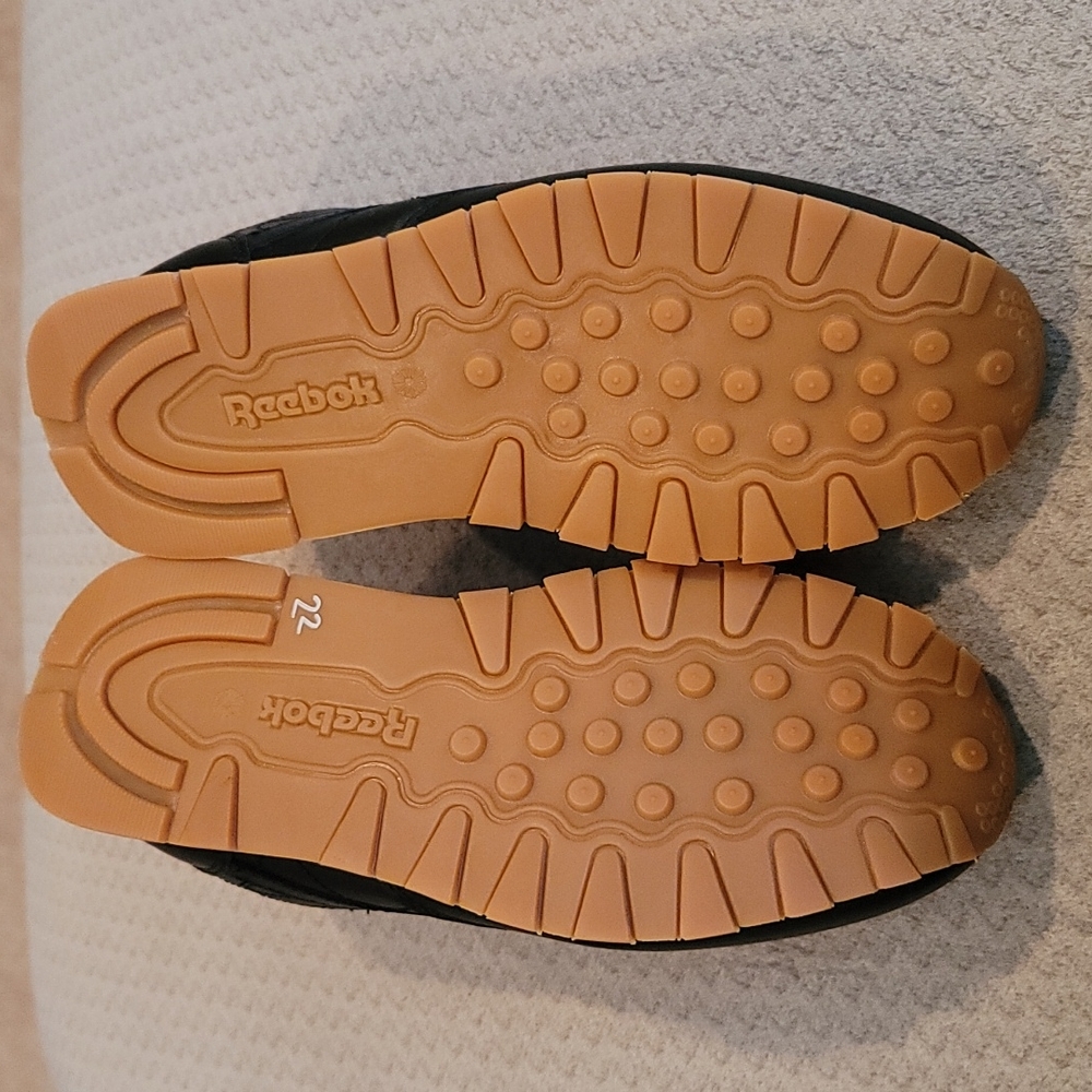 NWOB Reebok Classic - Picture 6 of 8